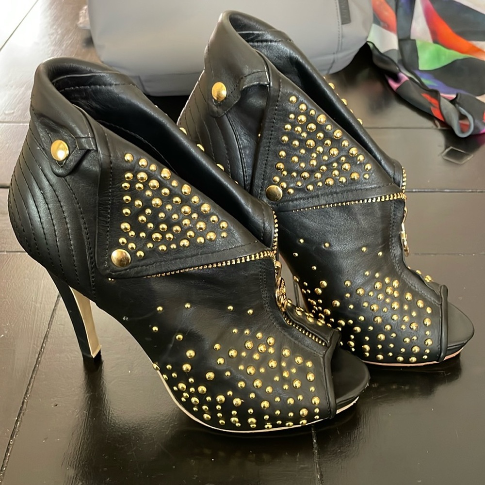 Alexander McQueen studded Heels